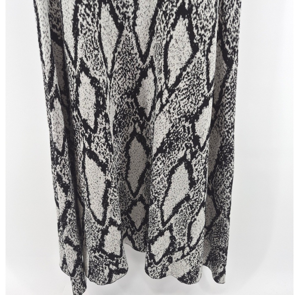 Torrid Sweater Dress Women's 1X Gray Black Snakeskin Jacquard Sleeveless - Picture 4 of 11
